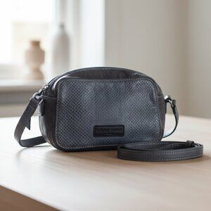 Liebeskind Dibaja City Line Crossbody Bag Purse Pouch Clutch Soft Leather